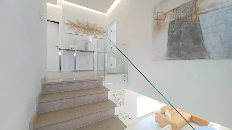 Moradia T4 para Venda em Porto Covo Foto 21