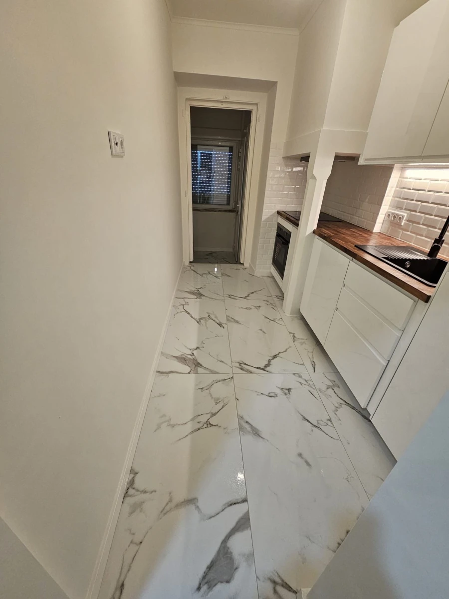 Apartamento T2 para Venda em Penha de França Foto 3