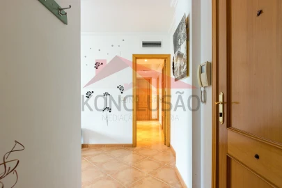 Apartamento T2 para Venda em Carregado e Cadafais