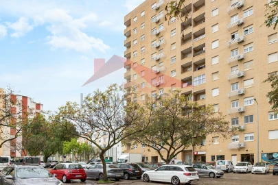 Apartamento T2 para Venda em Carregado e Cadafais