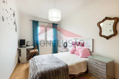 Apartamento T2 para Venda em Carregado e Cadafais