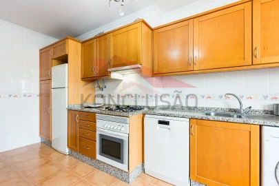 Apartamento T2 para Venda em Carregado e Cadafais