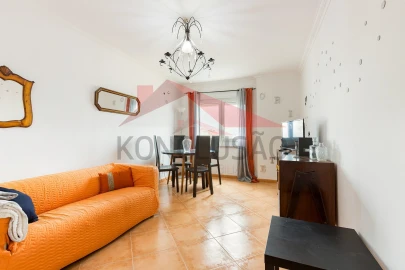 Apartamento T2 para Venda em Carregado e Cadafais