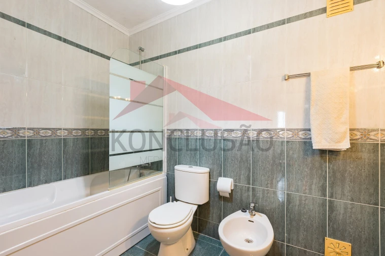 Apartamento T2 para Venda em Carregado e Cadafais Foto 19