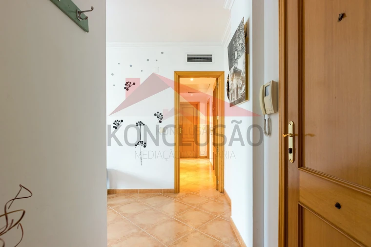Apartamento T2 para Venda em Carregado e Cadafais Foto 8