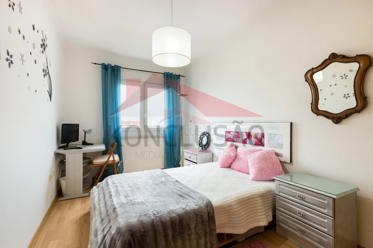 Apartamento T2 para Venda em Carregado e Cadafais Foto 20