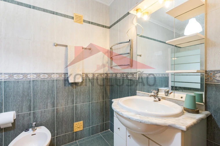 Apartamento T2 para Venda em Carregado e Cadafais Foto 18