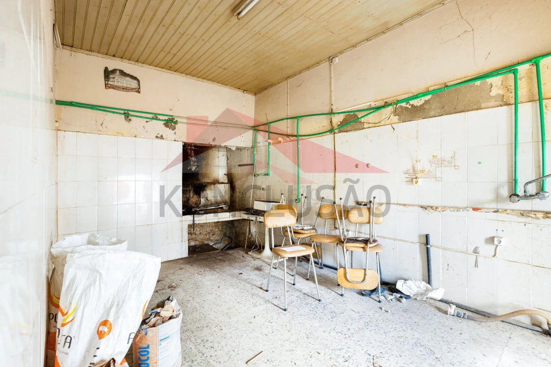 Moradia T2 para Venda em Alenquer (Santo Estêvão e Triana) Foto 5