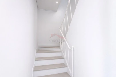 Moradia T2 para Venda em Alenquer (Santo Estêvão e Triana)