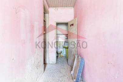 Moradia T2 para Venda em Alenquer (Santo Estêvão e Triana)