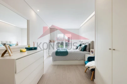 Apartamento T3 para Venda em Póvoa de Santa Iria e Forte da Casa