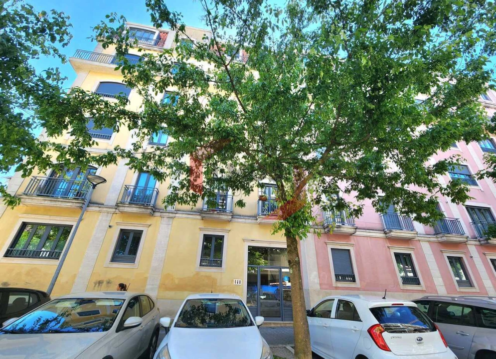 Apartamento T1 para Venda em Oliveira do Douro Foto 2