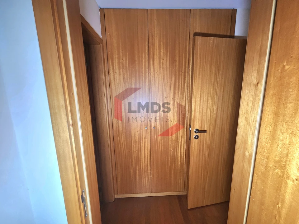 Apartamento T1 para Venda em Oliveira do Douro Foto 12