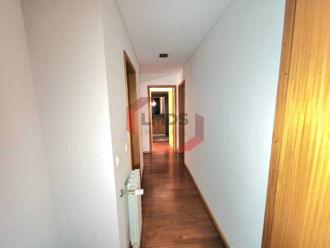 Apartamento T2 para Venda em Oliveira do Douro Foto 13