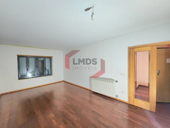Apartamento T2 para Venda em Oliveira do Douro Foto 5