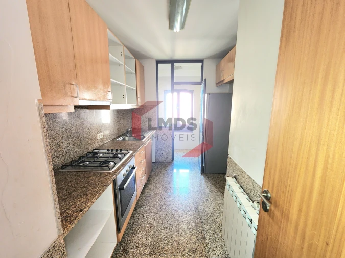 Apartamento T2 para Venda em Oliveira do Douro Foto 9