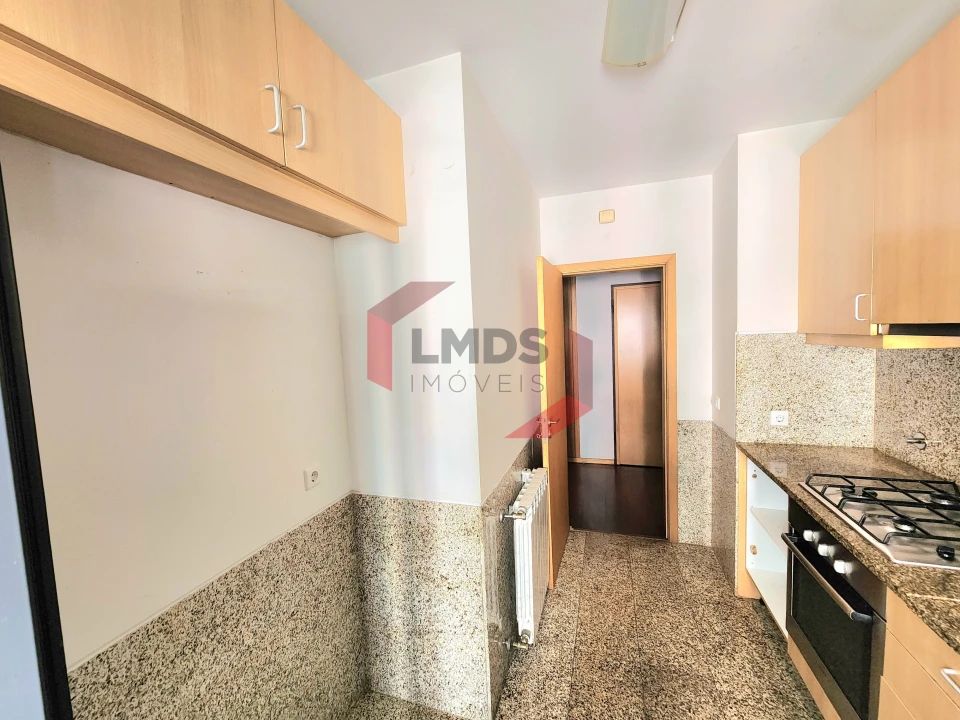Apartamento T2 para Venda em Oliveira do Douro Foto 10