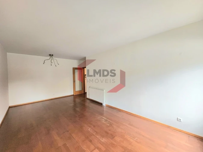 Apartamento T3 para Venda em Oliveira do Douro Foto 11