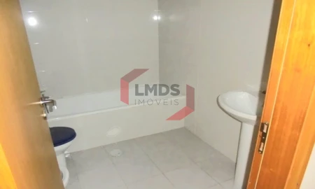 Apartamento T2 para Venda em Canelas