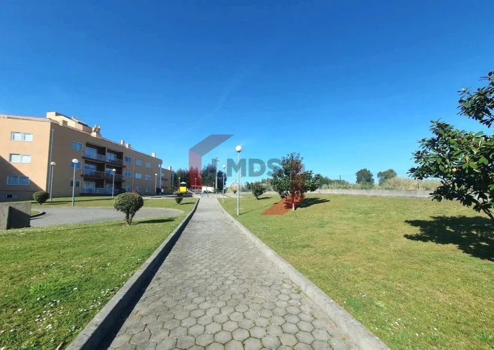 Apartamento T2 para Venda em Canelas Foto 18