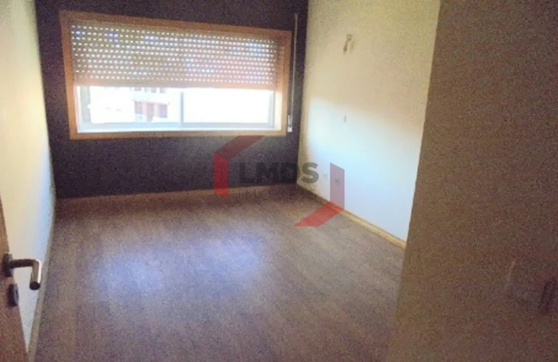 Apartamento T2 para Venda em Canelas Foto 8