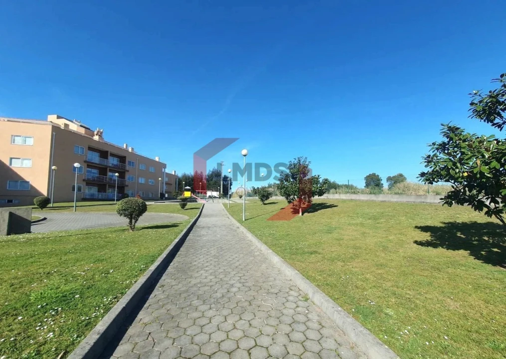 Apartamento T2 para Venda em Canelas Foto 18