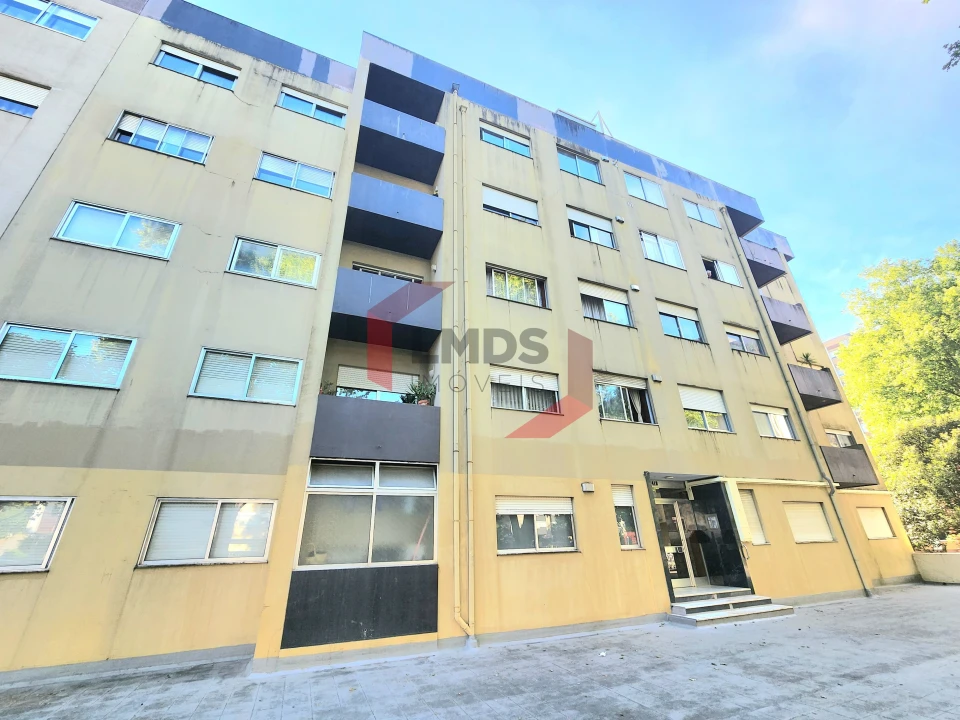 Apartamento T1 para Venda em Santa Marinha e São Pedro da Afurada Foto 1
