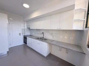 Apartamento T3 para Venda em Laranjeiro e Feijó