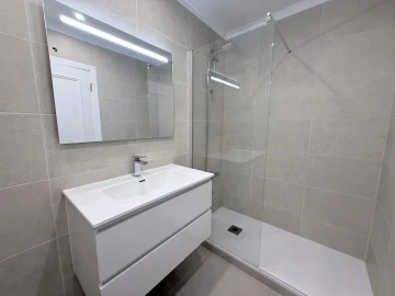 Apartamento T3 para Venda em Laranjeiro e Feijó