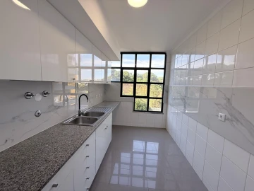 Apartamento T3 para Venda em Laranjeiro e Feijó