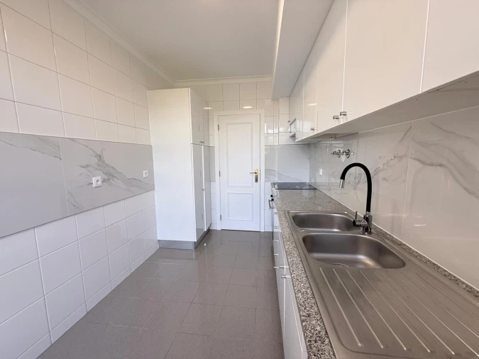 Apartamento T3 para Venda em Laranjeiro e Feijó Foto 9