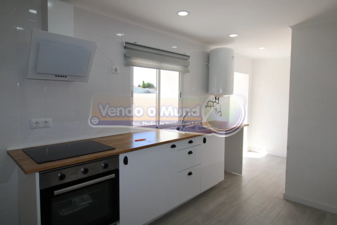 Moradia T1 para Venda em Muge Foto 1