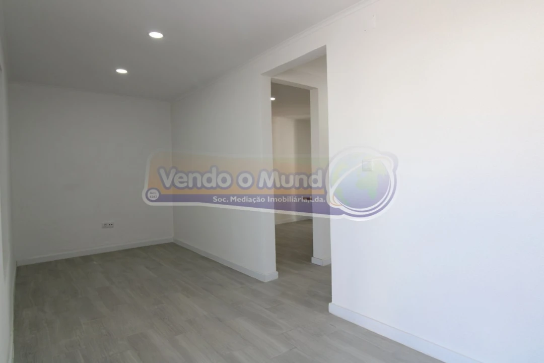 Moradia T1 para Venda em Muge Foto 4