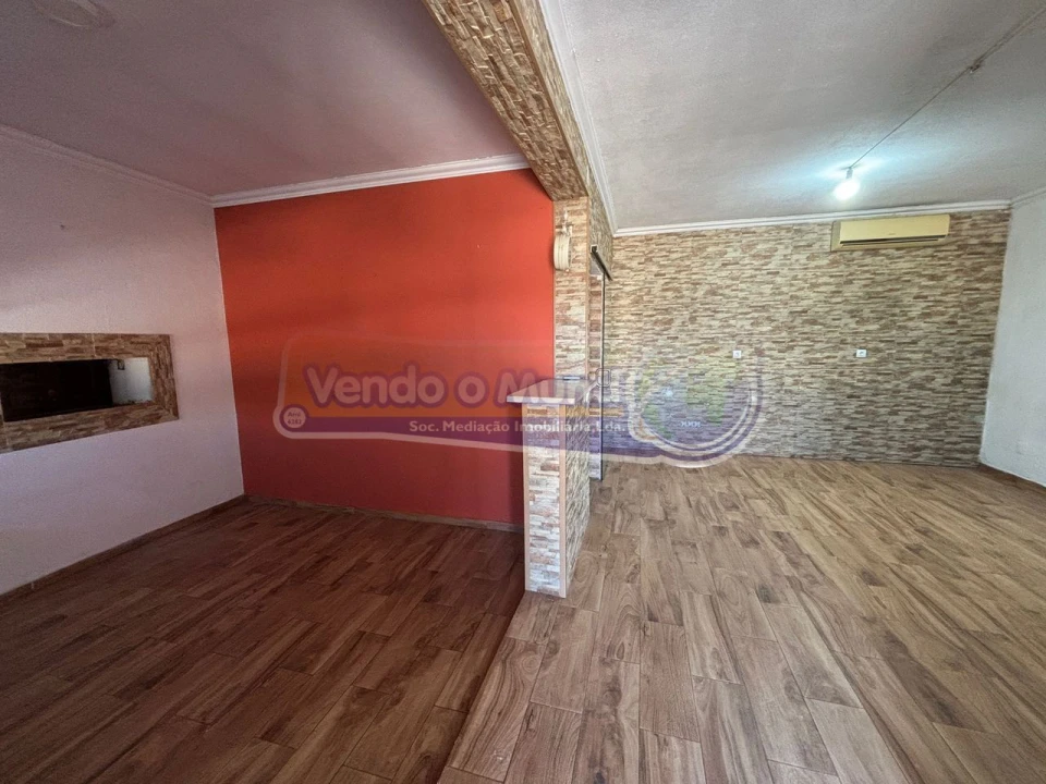 Moradia T3 para Venda em Mora Foto 7