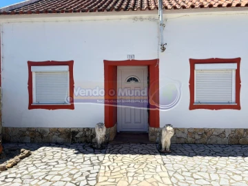 Moradia T3 para Venda em Mora