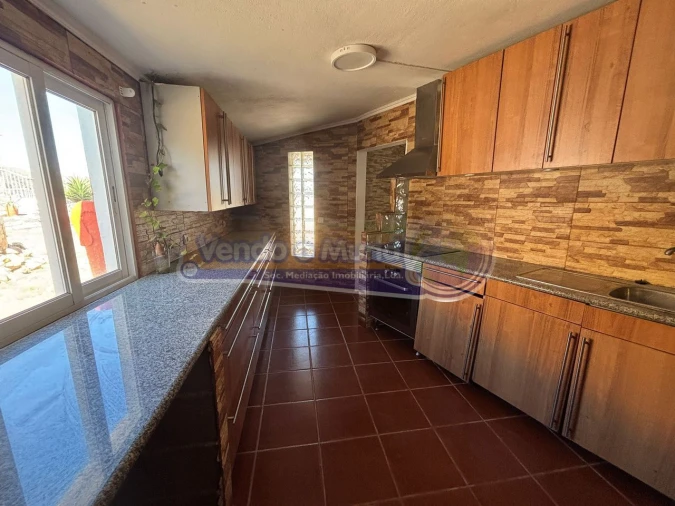 Moradia T3 para Venda em Mora Foto 12