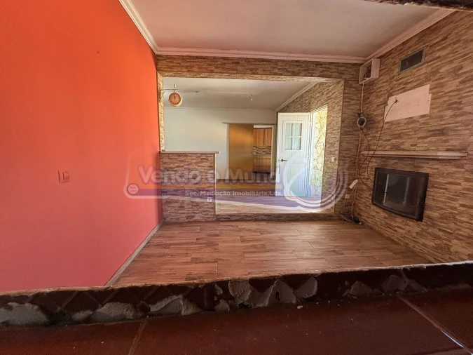 Moradia T3 para Venda em Mora Foto 10