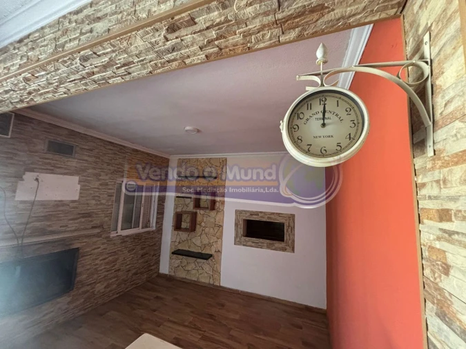 Moradia T3 para Venda em Mora Foto 6