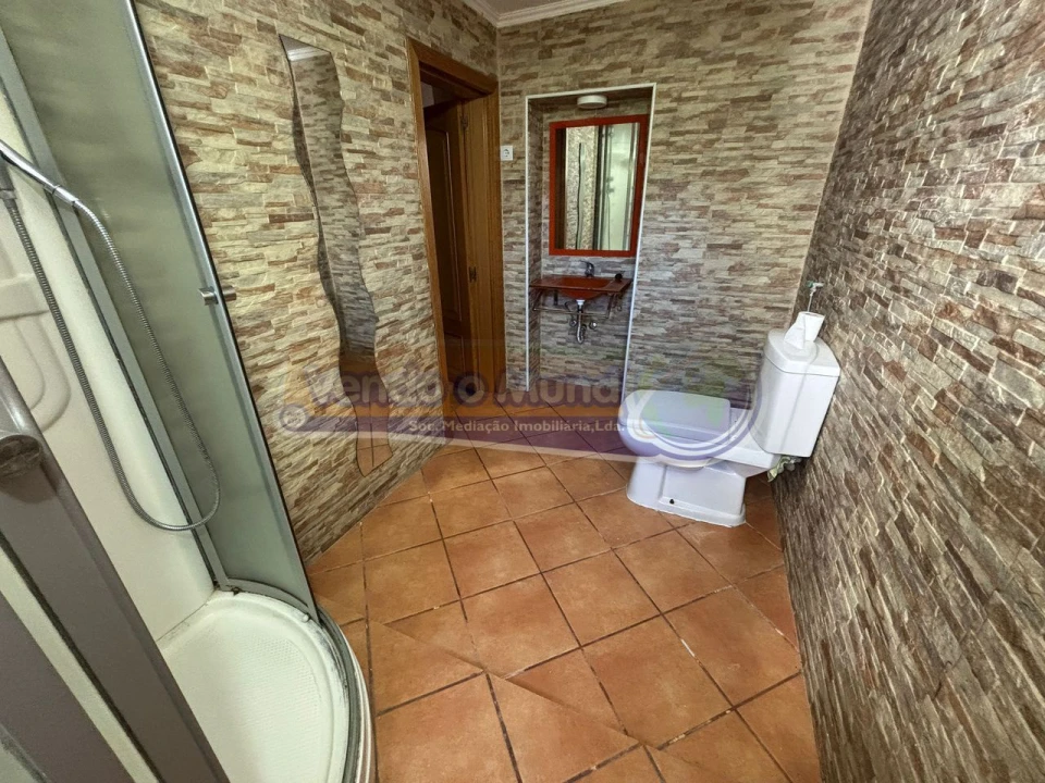 Moradia T3 para Venda em Mora Foto 20