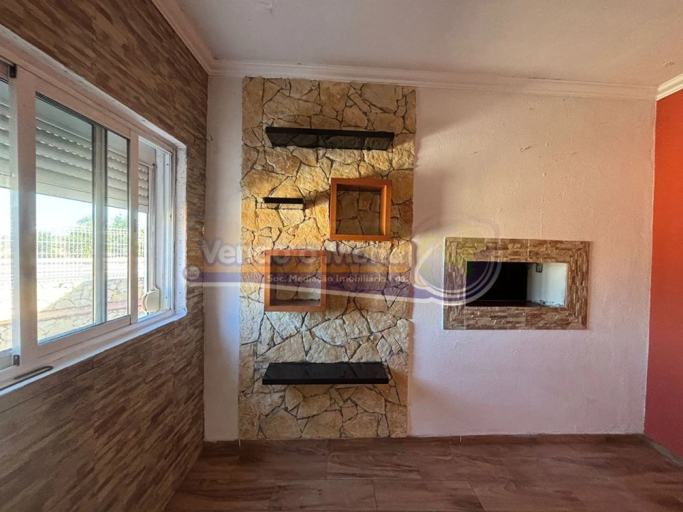 Moradia T3 para Venda em Mora Foto 9