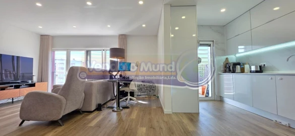 Apartamento T2 para Venda em Póvoa de Santa Iria e Forte da Casa