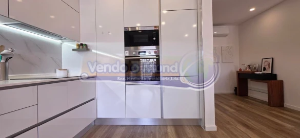 Apartamento T2 para Venda em Póvoa de Santa Iria e Forte da Casa