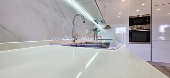 Apartamento T2 para Venda em Póvoa de Santa Iria e Forte da Casa