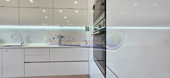 Apartamento T2 para Venda em Póvoa de Santa Iria e Forte da Casa