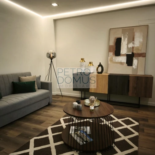 Apartamento T3 para Venda em Benfica Foto 2