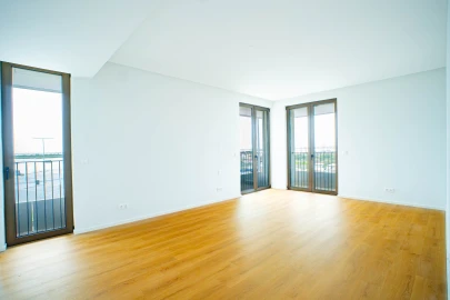 Apartamento T4 para Venda em Póvoa de Santa Iria e Forte da Casa