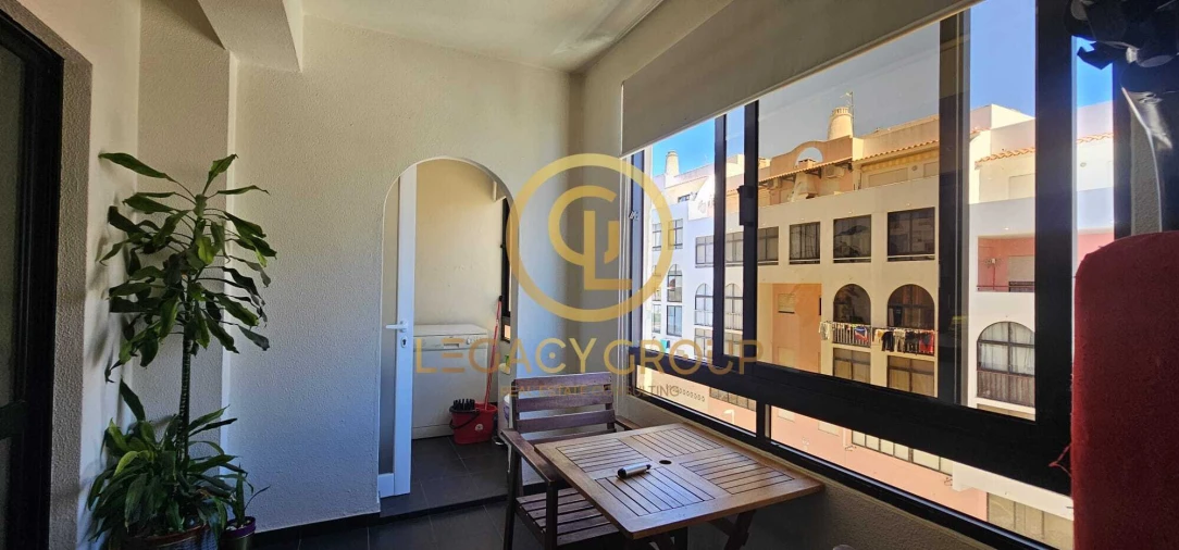 Apartamento T2 para Venda em Quarteira Foto 4