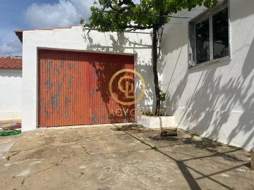 Moradia T2 para Venda em Giões