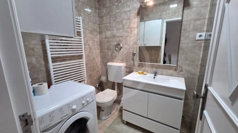 Apartamento T2 para Venda em Aver-O-Mar, Amorim e Terroso