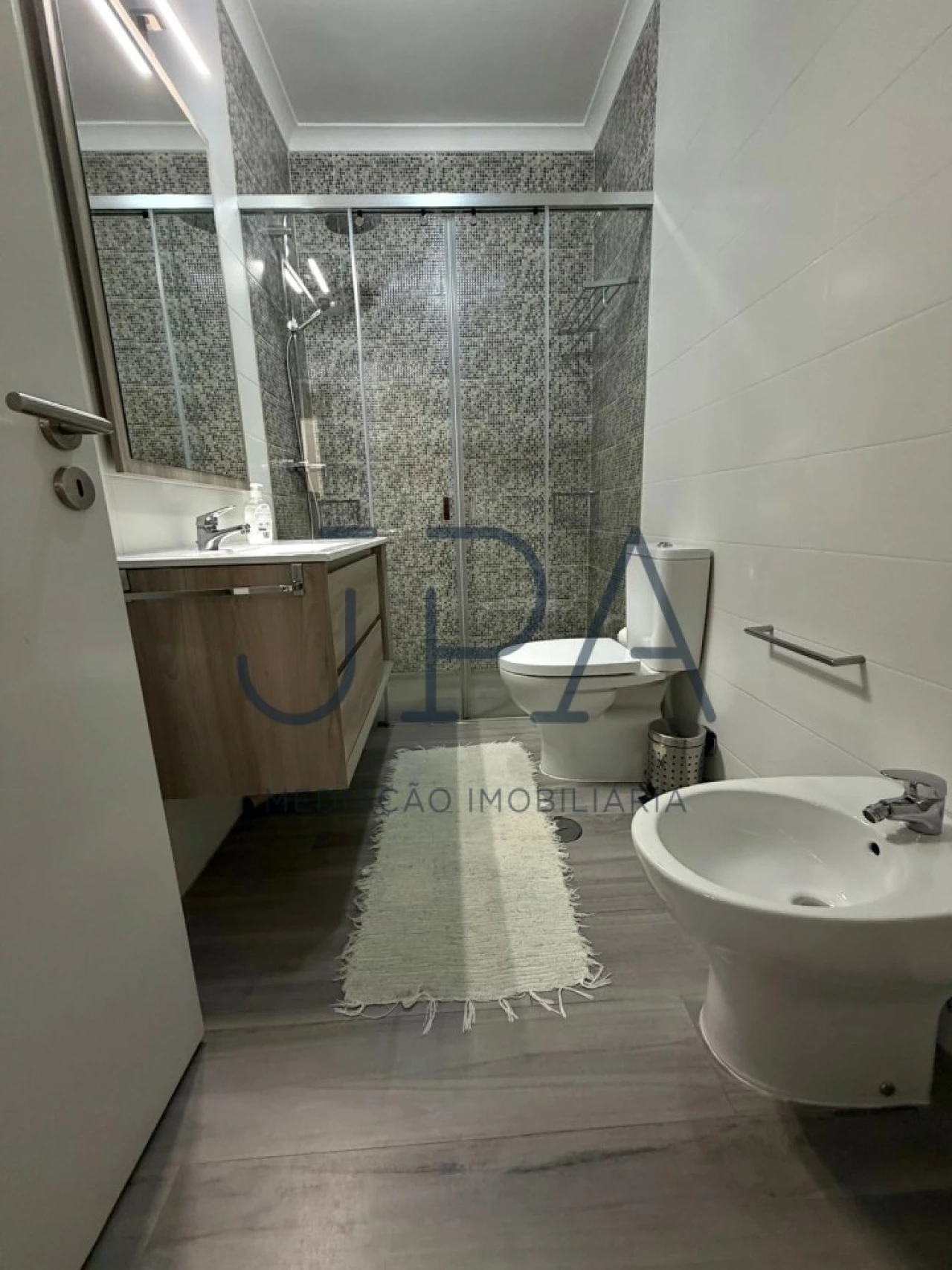 Moradia T4 para Venda em Monte Gordo Foto 11